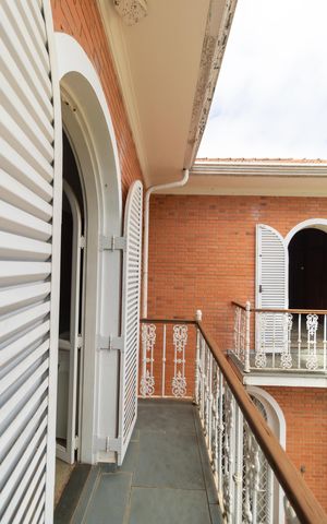 Casa de condomínio à venda com 760m², 5 quartos e 4 vagas Casa de condomínio à venda com 760m², 5 quartos e 4 vagasSacada do Quarto 02