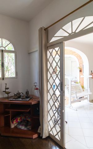 Casa de condomínio à venda com 760m², 5 quartos e 4 vagas Casa de condomínio à venda com 760m², 5 quartos e 4 vagasQuarto de Serviço