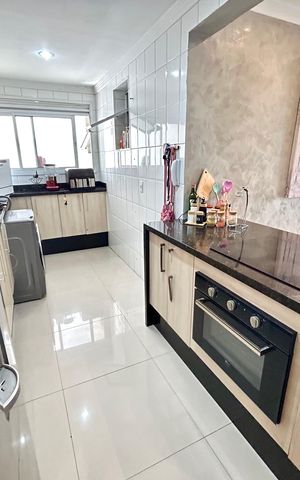 Apartamento à venda com 75m², 3 quartos e 2 vagas Apartamento à venda com 75m², 3 quartos e 2 vagasCozinha