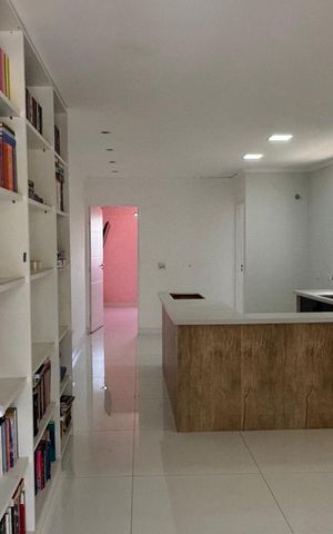 Casa à venda com 423m², 7 quartos e 2 vagas