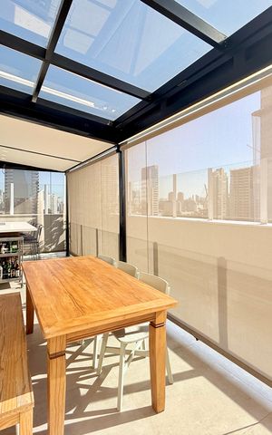 Apartamento à venda com 168m², 2 quartos e 3 vagas Apartamento à venda com 168m², 2 quartos e 3 vagasVaranda Gourmet