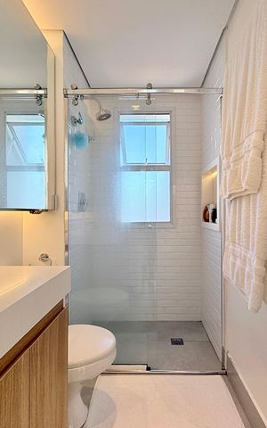 Apartamento à venda com 168m², 2 quartos e 3 vagas Apartamento à venda com 168m², 2 quartos e 3 vagasBanheiro Suíte