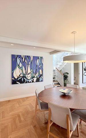 Apartamento à venda com 168m², 2 quartos e 3 vagas Apartamento à venda com 168m², 2 quartos e 3 vagasSala