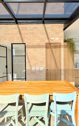 Apartamento à venda com 168m², 2 quartos e 3 vagas Apartamento à venda com 168m², 2 quartos e 3 vagasVaranda Gourmet