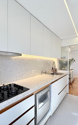 Apartamento à venda com 168m², 2 quartos e 3 vagas Apartamento à venda com 168m², 2 quartos e 3 vagasCozinha
