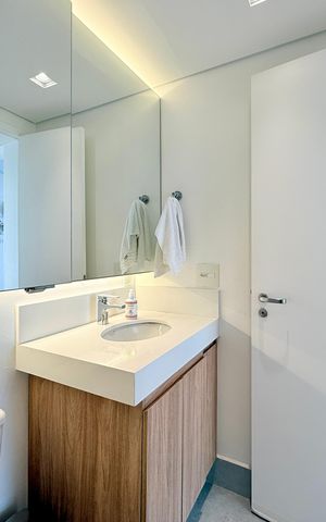 Apartamento à venda com 168m², 2 quartos e 3 vagas Apartamento à venda com 168m², 2 quartos e 3 vagasBanheiro Social