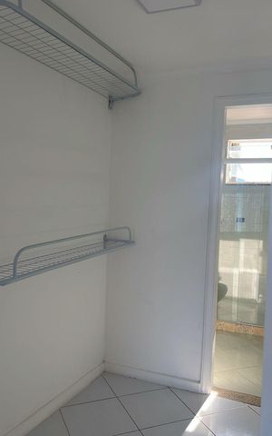 Casa de condomínio à venda com 198m², 4 quartos e 1 vaga Casa de condomínio à venda com 198m², 4 quartos e 1 vagaÁrea de serviço