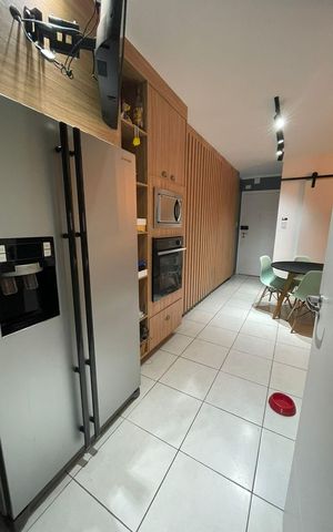 Apartamento para alugar com 170m², 3 quartos e 2 vagas Apartamento para alugar com 170m², 3 quartos e 2 vagasCozinha
