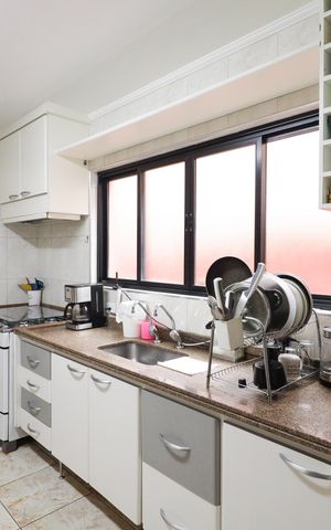 Apartamento para alugar com 168m², 3 quartos e 3 vagas Apartamento para alugar com 168m², 3 quartos e 3 vagasCozinha