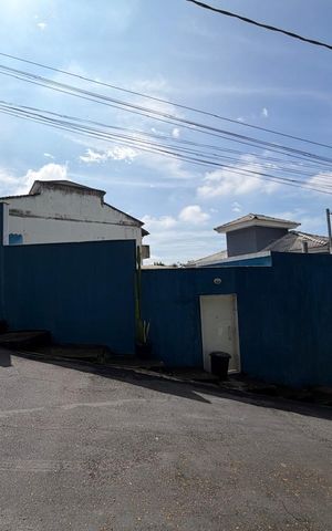 Casa de condomínio à venda com 170m², 2 quartos e sem vaga Casa de condomínio à venda com 170m², 2 quartos e sem vagaFachada