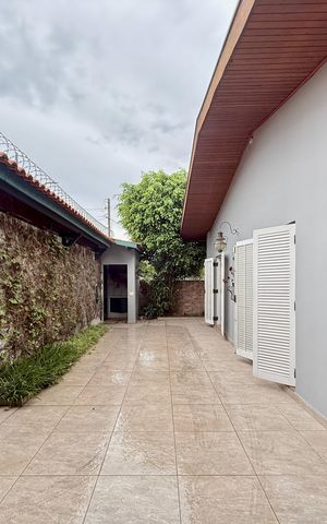 Casa à venda com 330m², 3 quartos e 3 vagasGaragem 
