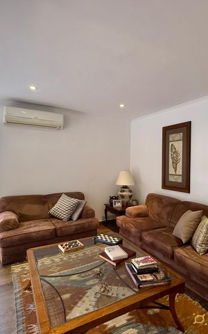 Casa à venda com 330m², 3 quartos e 3 vagasSala