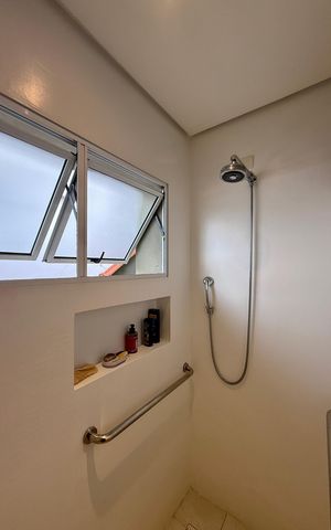 Casa à venda com 330m², 3 quartos e 3 vagasBanheiro Social 