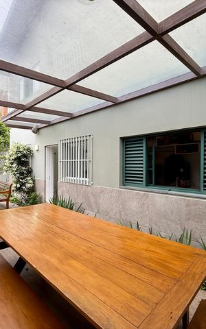 Casa à venda com 330m², 3 quartos e 3 vagasChurrasqueira