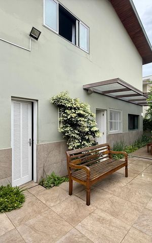 Casa à venda com 330m², 3 quartos e 3 vagasQuintal