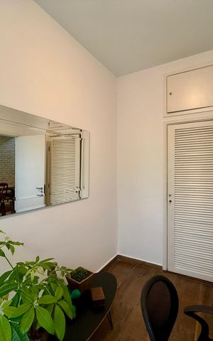 Casa à venda com 330m², 3 quartos e 3 vagasEscritório 