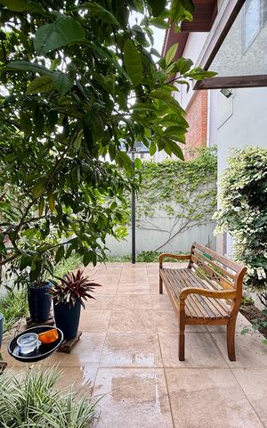 Casa à venda com 330m², 3 quartos e 3 vagasQuintal