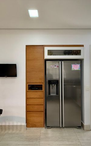 Casa à venda com 330m², 3 quartos e 3 vagasCozinha 