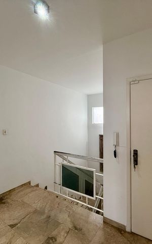 Casa à venda com 330m², 3 quartos e 3 vagasCorredor Quartos 
