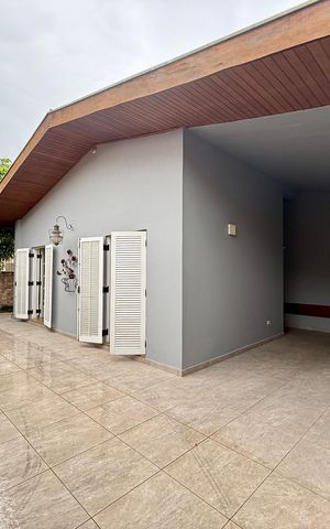 Casa à venda com 330m², 3 quartos e 3 vagasGaragem 