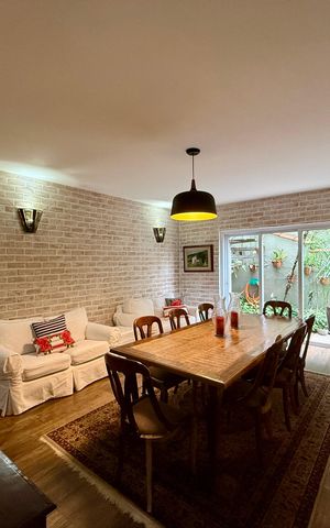 Casa à venda com 330m², 3 quartos e 3 vagasSala