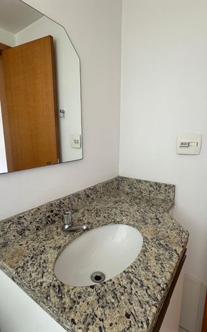 Apartamento à venda com 60m², 2 quartos e 1 vaga Apartamento à venda com 60m², 2 quartos e 1 vagaBanheiro