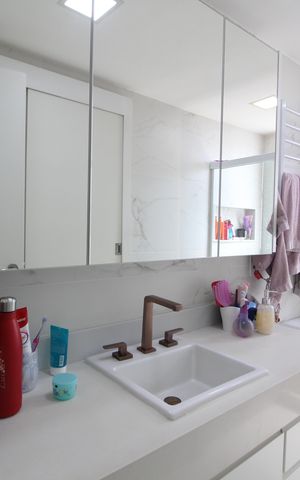 Apartamento à venda com 166m², 4 quartos e 3 vagasBanheiro Social