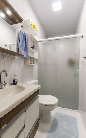 Casa à venda com 156m², 3 quartos e 4 vagas Casa à venda com 156m², 3 quartos e 4 vagasBanheiro Social