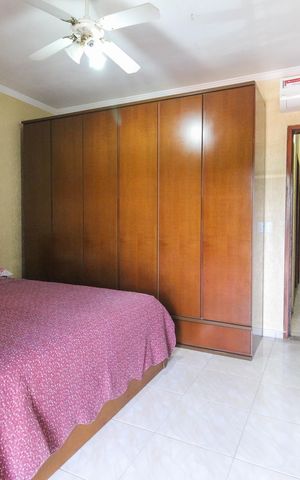 Casa à venda com 156m², 3 quartos e 4 vagas Casa à venda com 156m², 3 quartos e 4 vagasSuíte