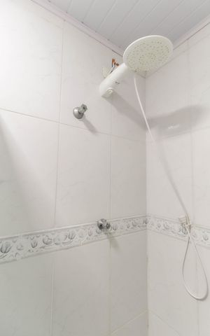 Casa à venda com 156m², 3 quartos e 4 vagas Casa à venda com 156m², 3 quartos e 4 vagasBanheiro Social