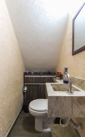 Casa à venda com 156m², 3 quartos e 4 vagas Casa à venda com 156m², 3 quartos e 4 vagasLavabo