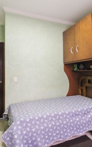 Casa à venda com 156m², 3 quartos e 4 vagas Casa à venda com 156m², 3 quartos e 4 vagasQuarto