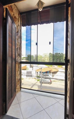 Casa à venda com 156m², 3 quartos e 4 vagas Casa à venda com 156m², 3 quartos e 4 vagasVaranda da Suíte