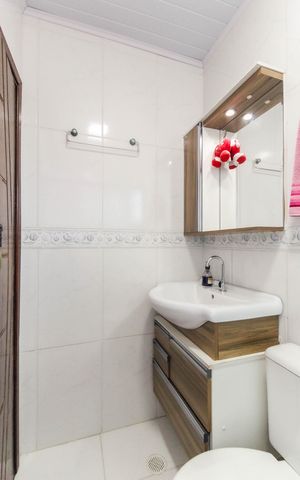 Casa à venda com 156m², 3 quartos e 4 vagas Casa à venda com 156m², 3 quartos e 4 vagasBanheiro da Suíte