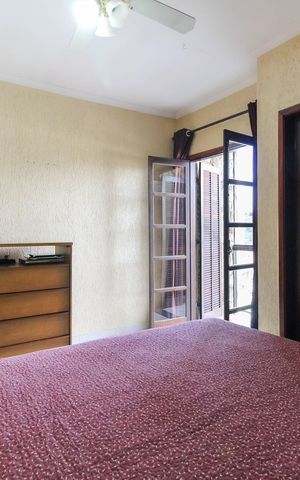 Casa à venda com 156m², 3 quartos e 4 vagas Casa à venda com 156m², 3 quartos e 4 vagasSuíte