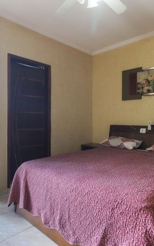 Casa à venda com 156m², 3 quartos e 4 vagas Casa à venda com 156m², 3 quartos e 4 vagasSuíte