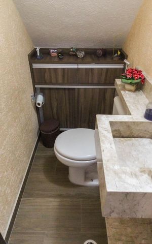 Casa à venda com 156m², 3 quartos e 4 vagas Casa à venda com 156m², 3 quartos e 4 vagasLavabo