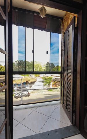 Casa à venda com 156m², 3 quartos e 4 vagas Casa à venda com 156m², 3 quartos e 4 vagasVaranda da Suíte