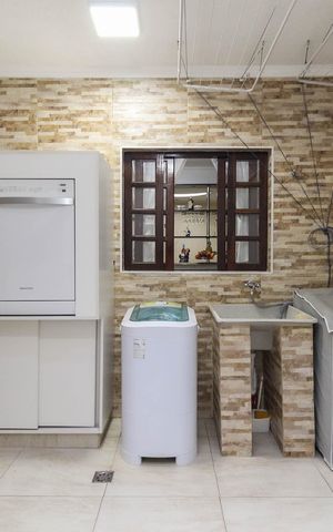 Casa à venda com 156m², 3 quartos e 4 vagas Casa à venda com 156m², 3 quartos e 4 vagasÁrea de Serviço