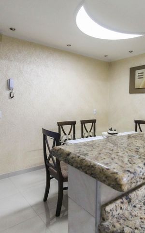Casa à venda com 156m², 3 quartos e 4 vagas Casa à venda com 156m², 3 quartos e 4 vagasCopa