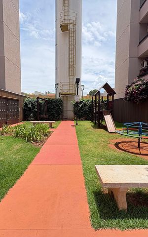 Apartamento para alugar com 51m², 2 quartos e 1 vaga Apartamento para alugar com 51m², 2 quartos e 1 vagaÁrea comum - Playground