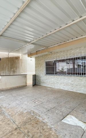 Casa à venda com 250m², 2 quartos e 1 vaga Casa à venda com 250m², 2 quartos e 1 vagaÁrea comum