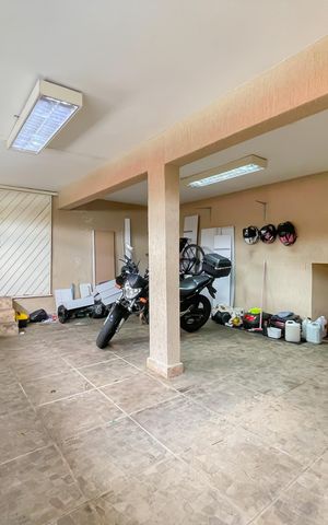 Casa à venda com 250m², 2 quartos e 1 vaga Casa à venda com 250m², 2 quartos e 1 vagaÁrea comum