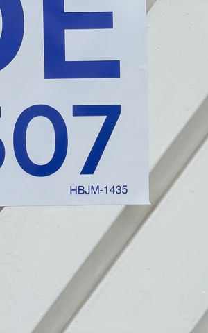 Casa à venda com 250m², 2 quartos e 1 vaga Casa à venda com 250m², 2 quartos e 1 vagaHBJM-1435