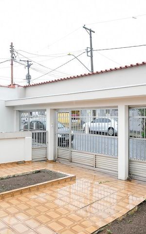 Casa à venda com 562m², 5 quartos e 5 vagasGaragem