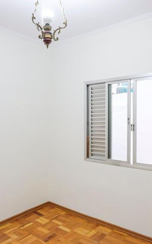 Casa à venda com 562m², 5 quartos e 5 vagasQuarto 3 casa 1