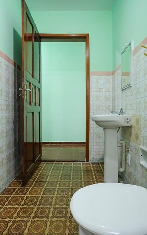 Casa à venda com 562m², 5 quartos e 5 vagasBanheiro casa 2