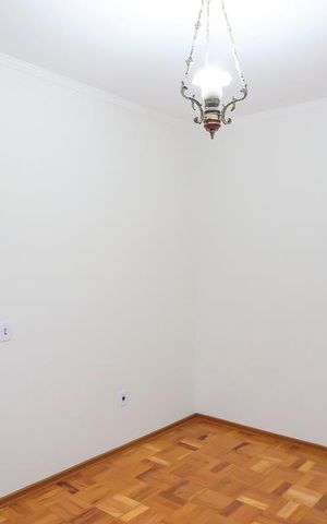 Casa à venda com 562m², 5 quartos e 5 vagasQuarto 1 casa 1
