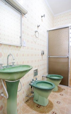 Casa à venda com 562m², 5 quartos e 5 vagasBanheiro 1 casa 1