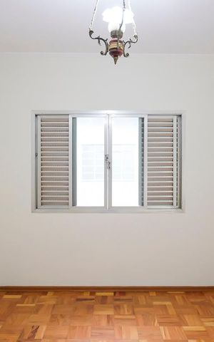 Casa à venda com 562m², 5 quartos e 5 vagasQuarto 2 casa 1